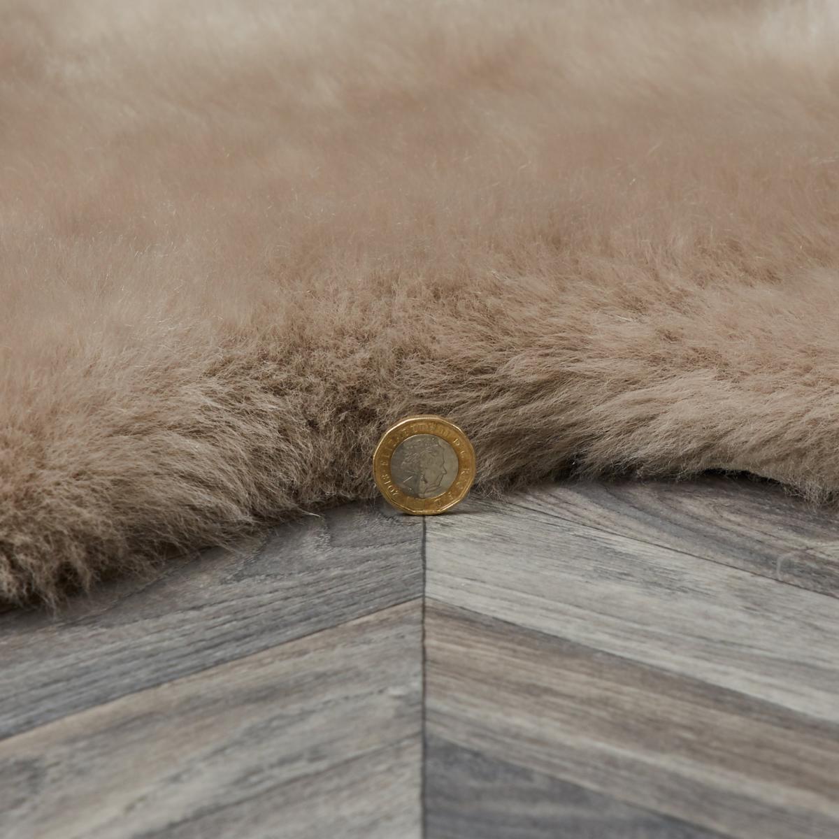 Quad Sheepskin Rug Sheepskin Tipped Grey – image 8