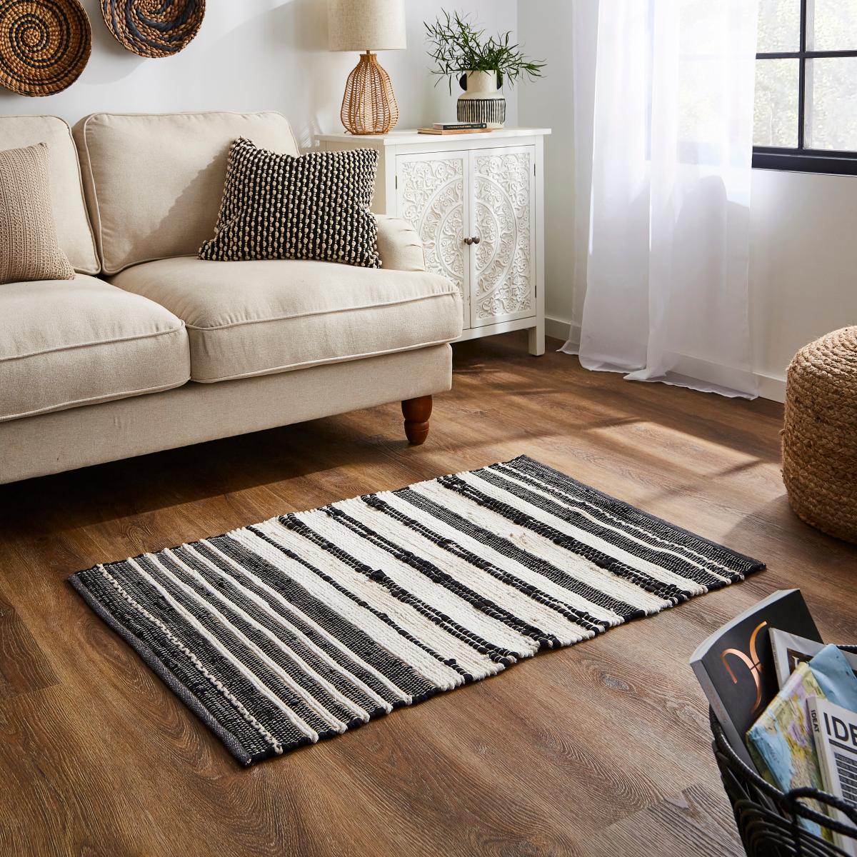 Woven Chindi Rug, Black Black – image 2