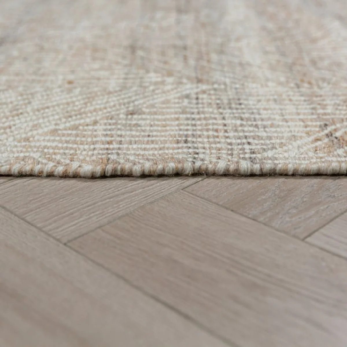 Chevron Weave Rug – image 4