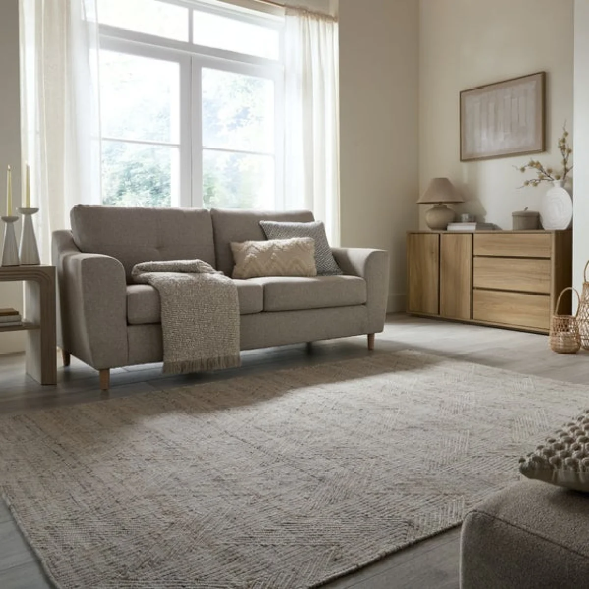 Chevron Weave Rug – image 1