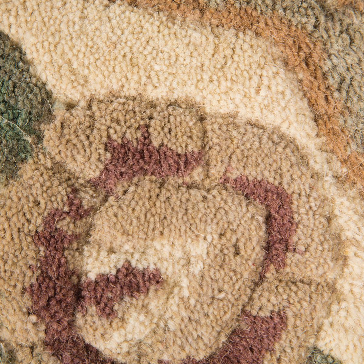 Lotus Premium Aubusson Half Circle Rug Green – image 3