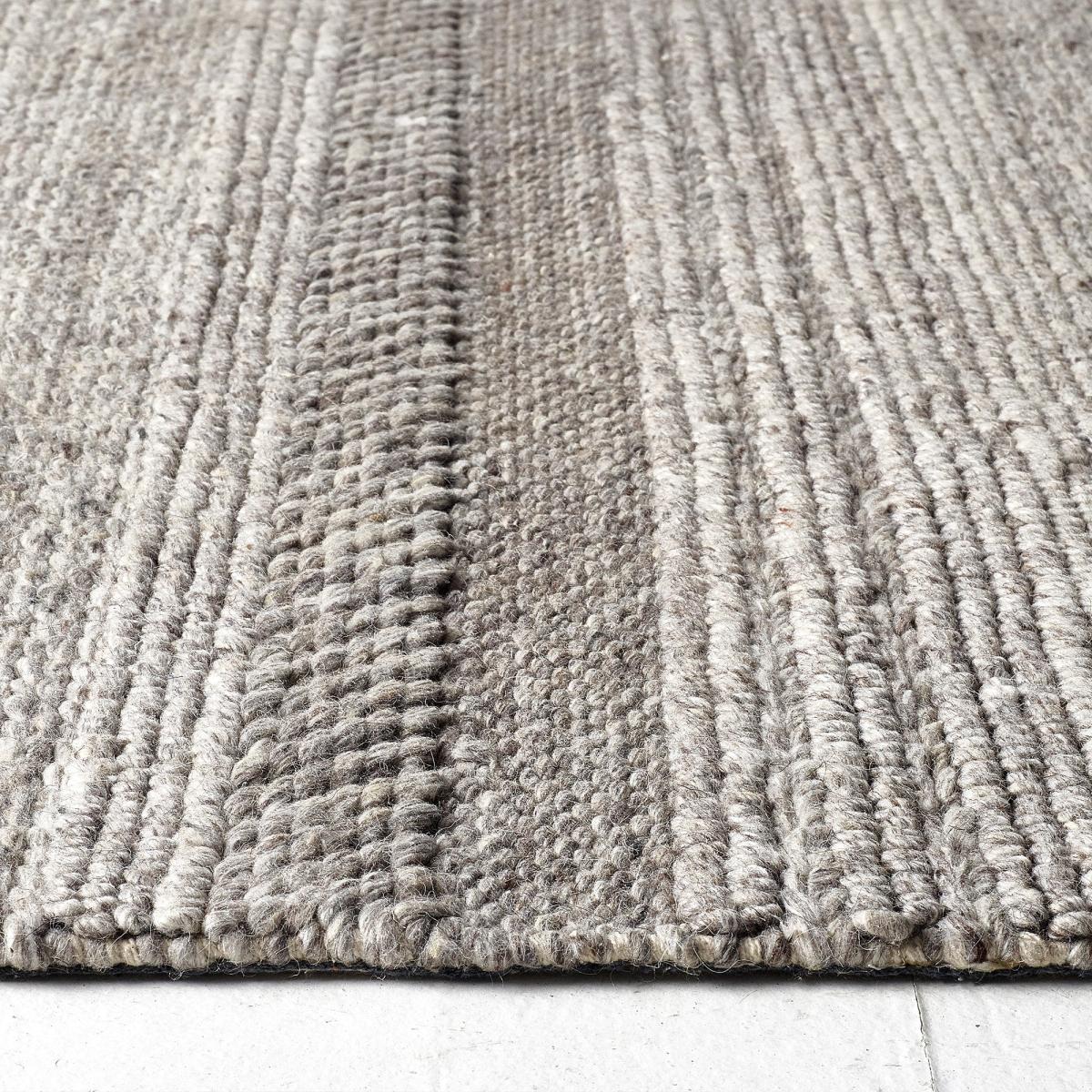 Chunky Knit Rug Natural – image 3