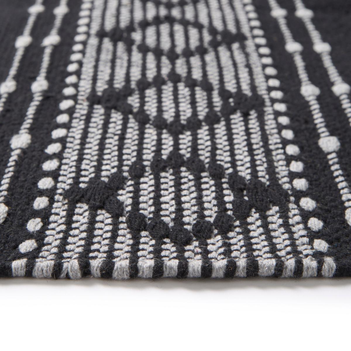 Woven Washable Diamond Rug Black – image 4