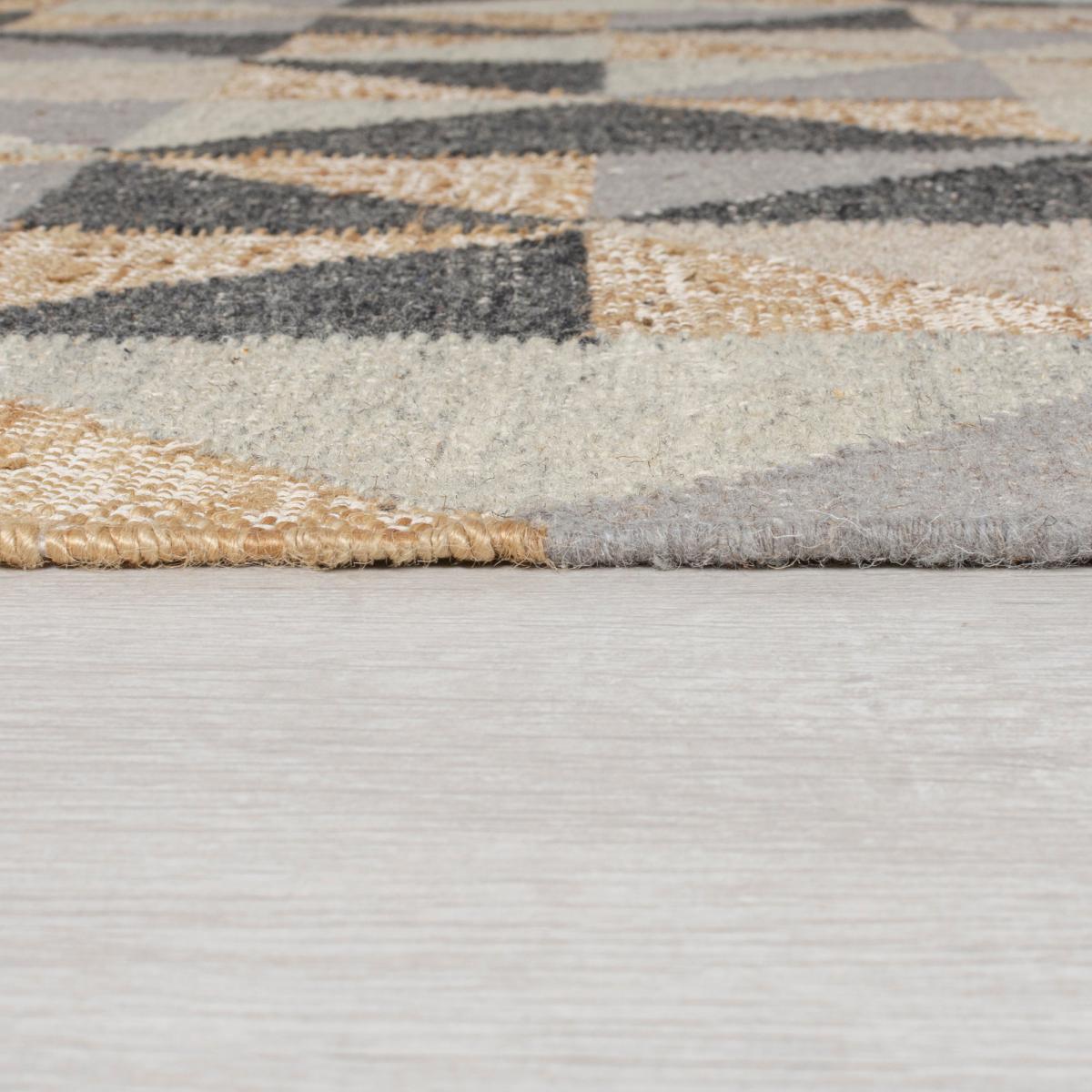 Triangle Patterned Runner Grey/Beige – image 4