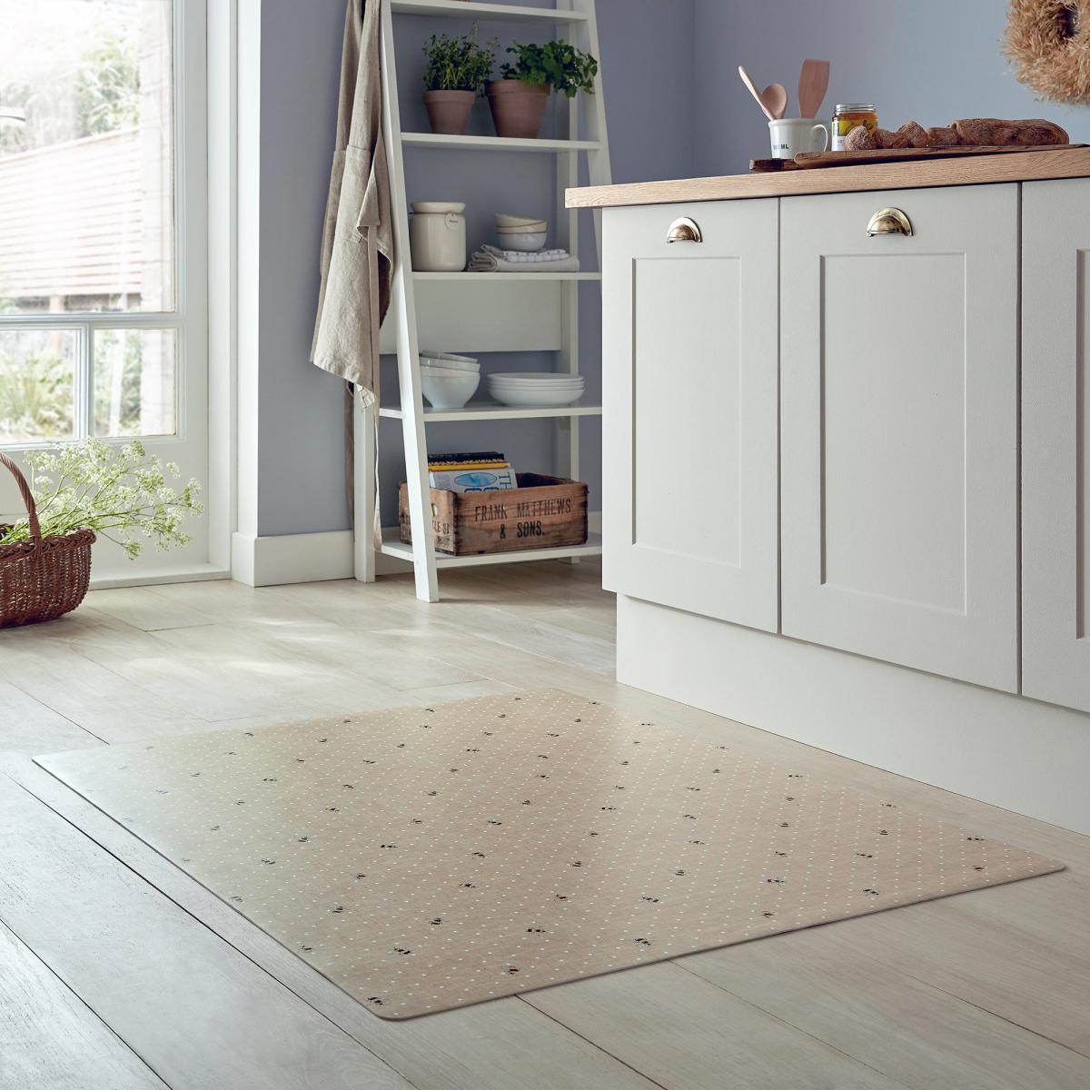 Bees Vinyl Mat MultiColoured – image 1
