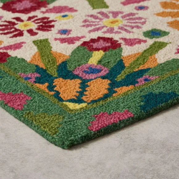 Yinka Ilori Kaleidoscope Wool Rug – image 4