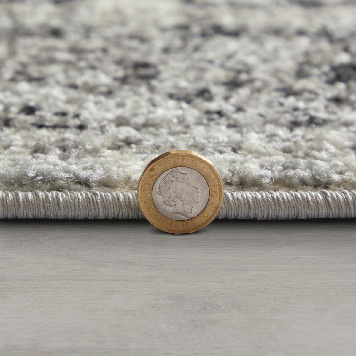 Traditional Grey Rug Grey – image 3