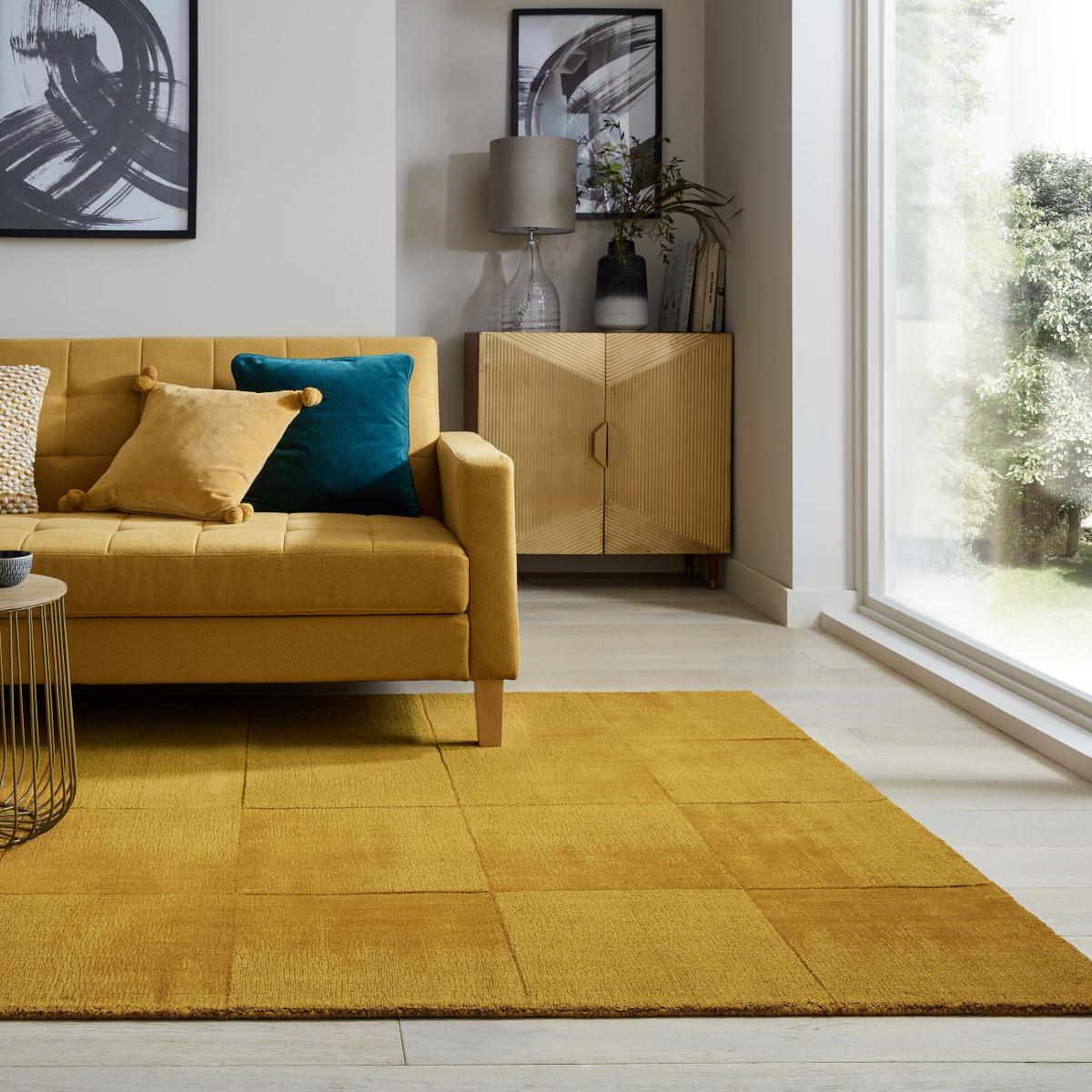 Ombre Checkerboard Wool Rug Amber Gold – image 1