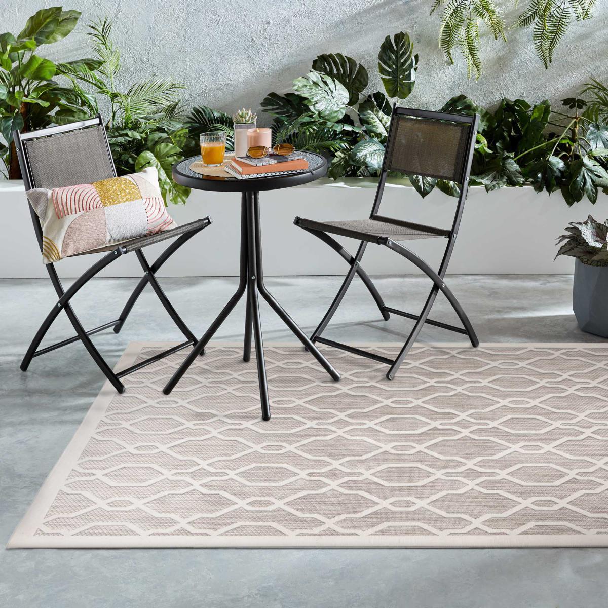 Mendoza Natural Geometric Indoor Outdoor Rug Brown and White – image 1