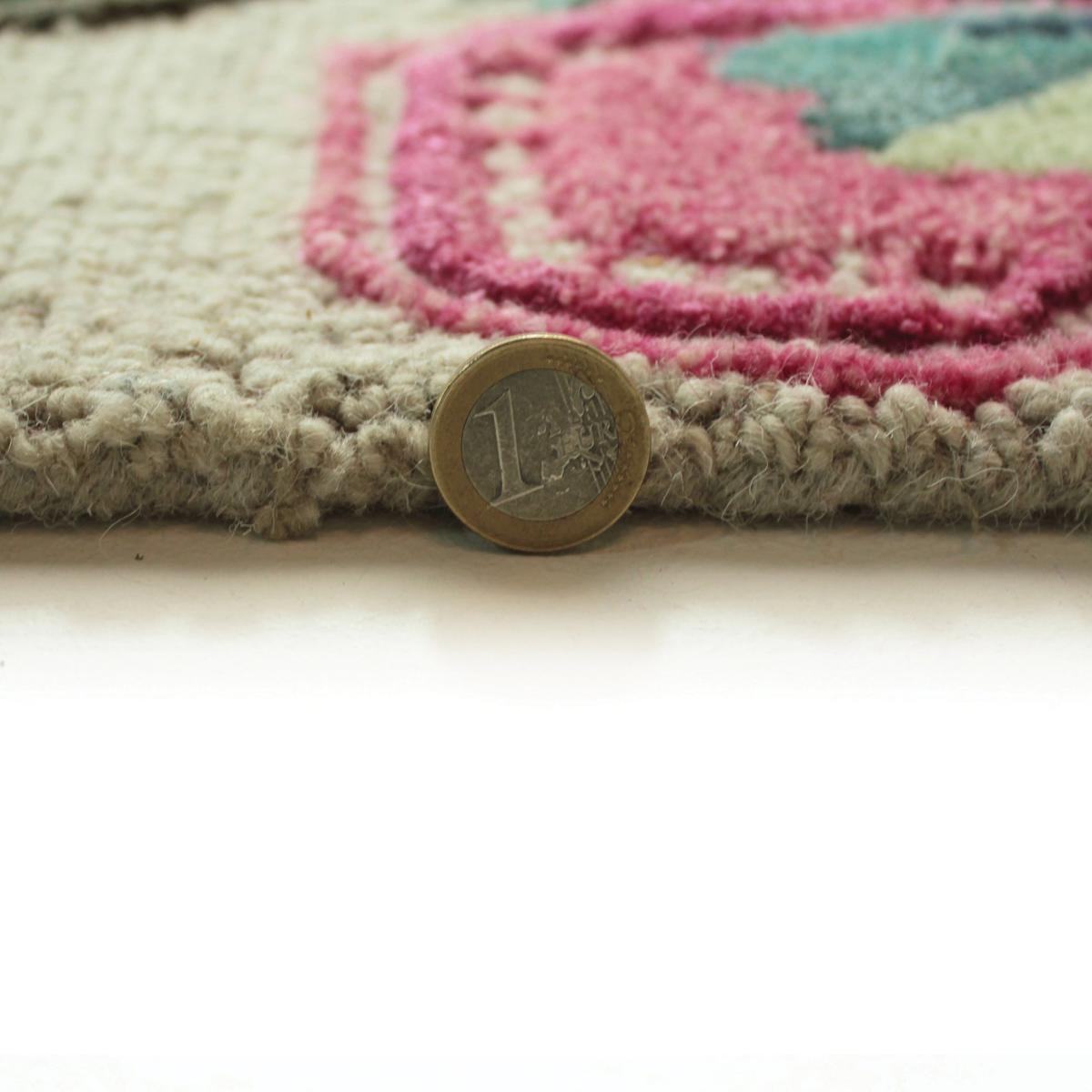 Iris Rug Pink – image 4