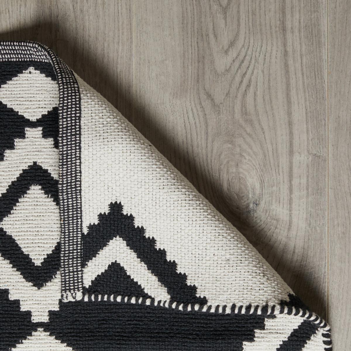 Jacquard Rug 60 x 90cm Jacquard Black – image 3