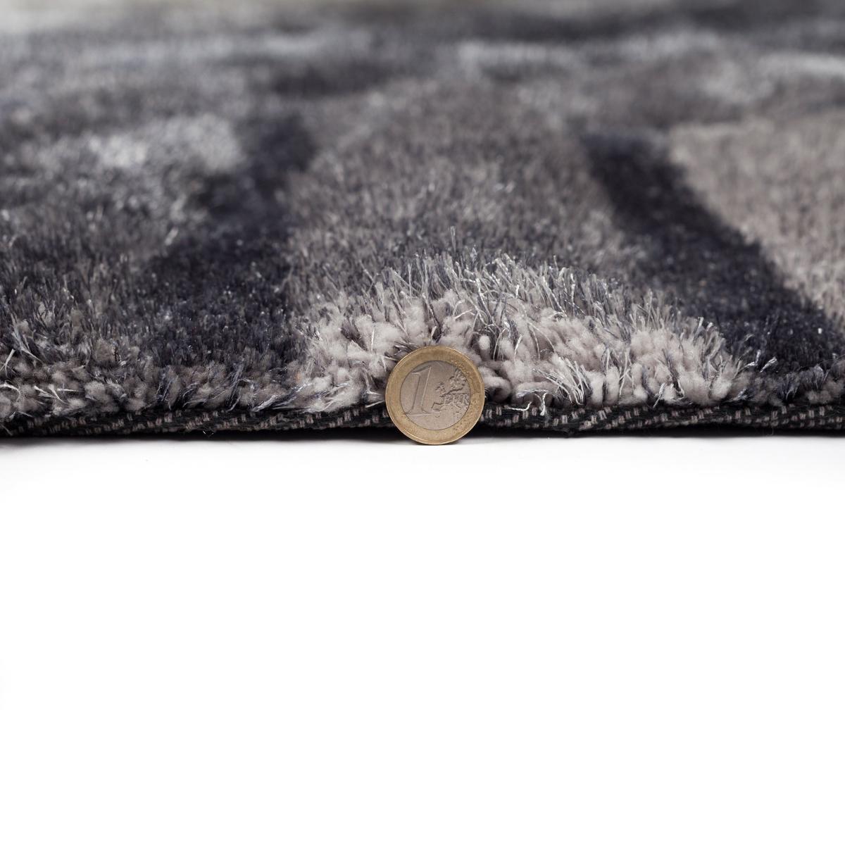 Hexagon Rug Grey – image 4