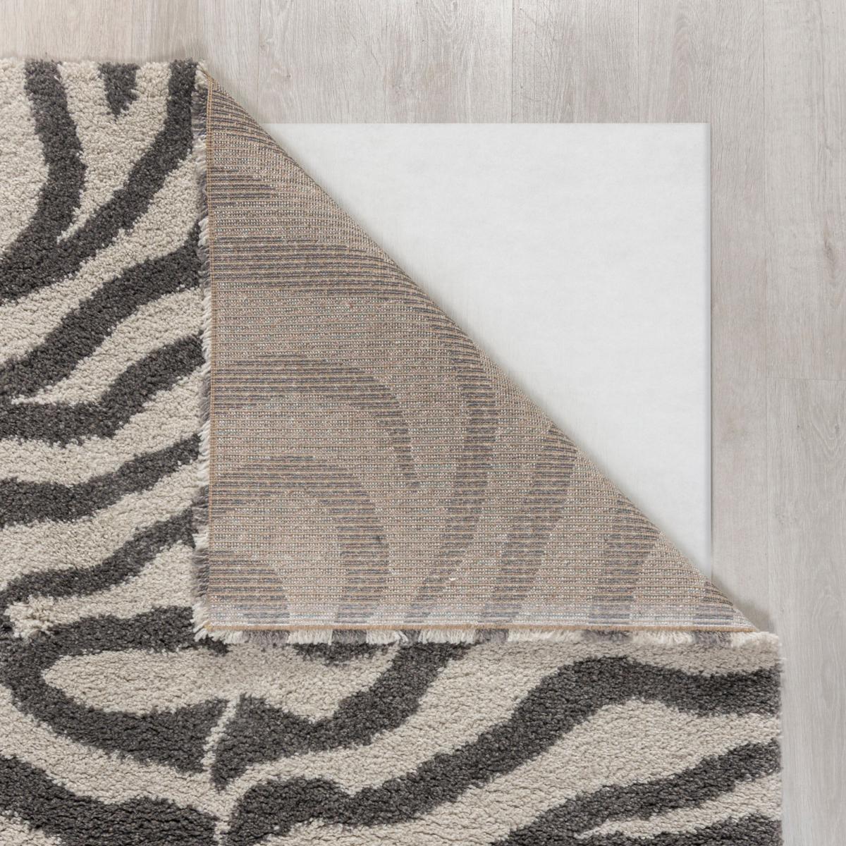 Zebra Berber Rug Black and white – image 5