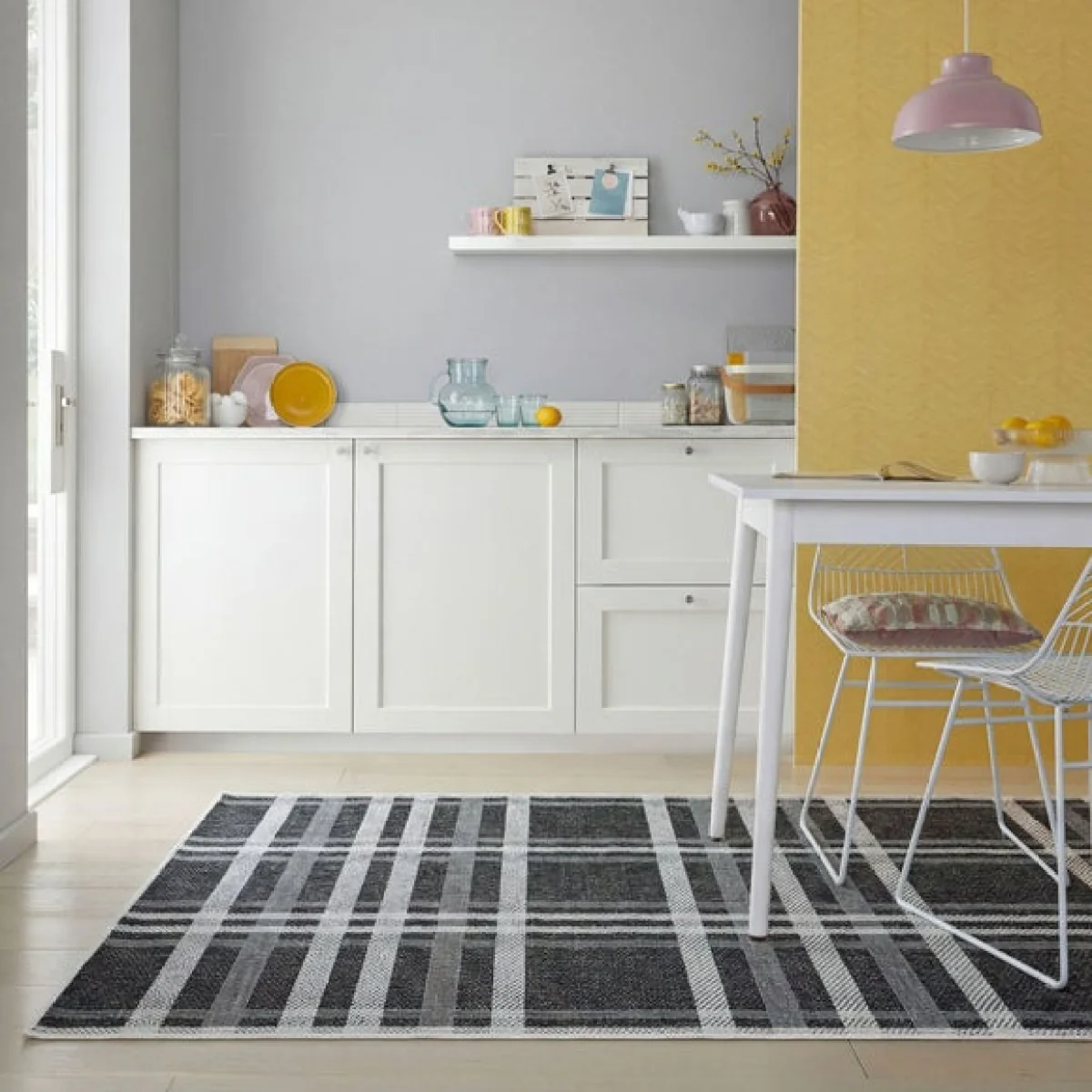Checked Geometric Indoor Outdoor Rug – image 6