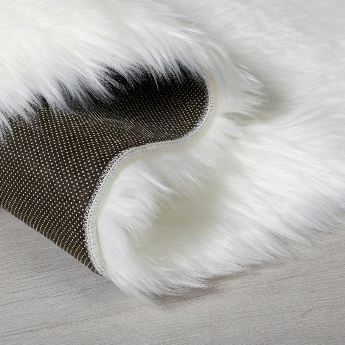 Faux Sheepskin Rug Cream – image 4