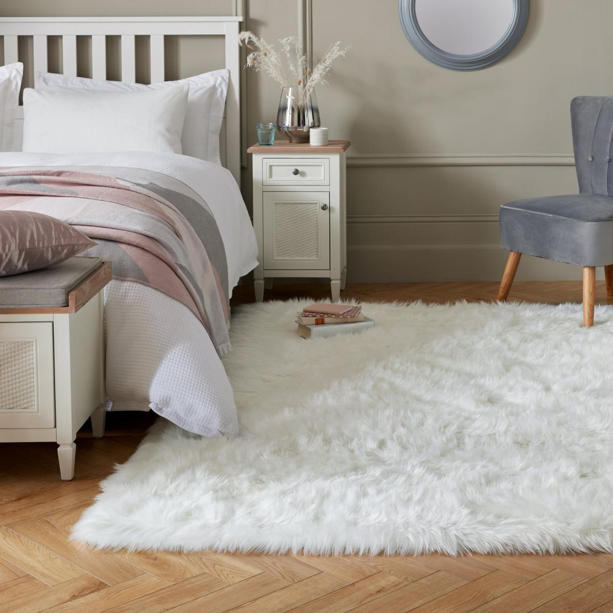 Faux Sheepskin Rug Cream – image 1