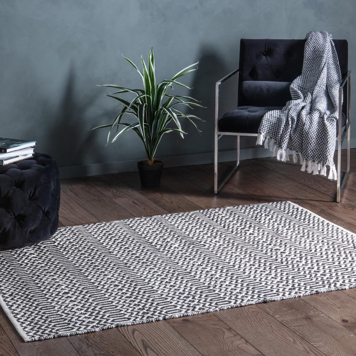 Kishan Rug Black and white – image 1