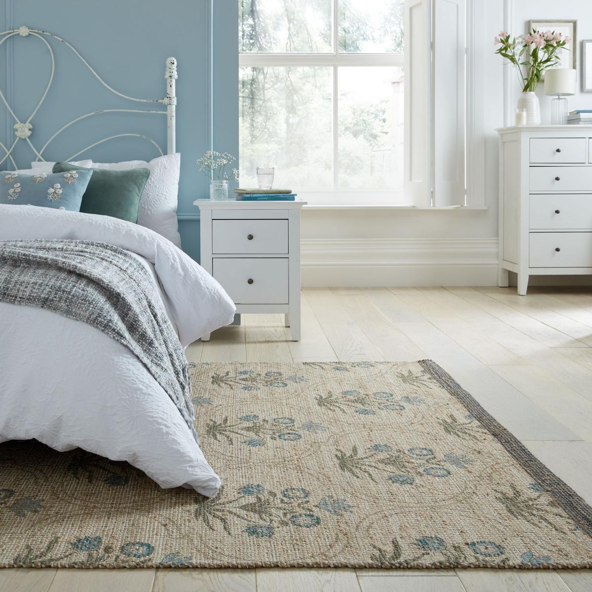 Gianna Jute Floral Rug Blue – image 1