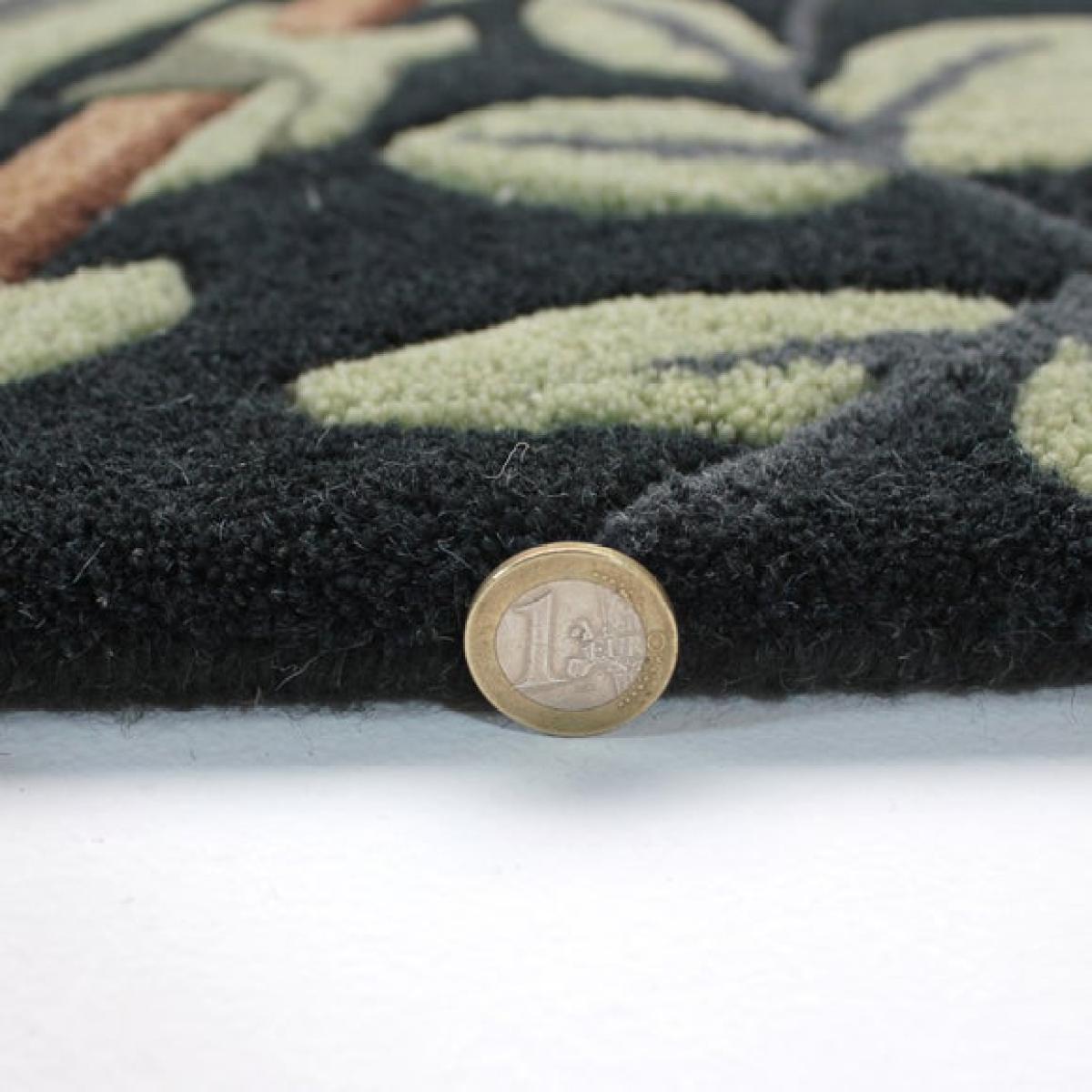 V&A Honeysuckle Rug – image 3
