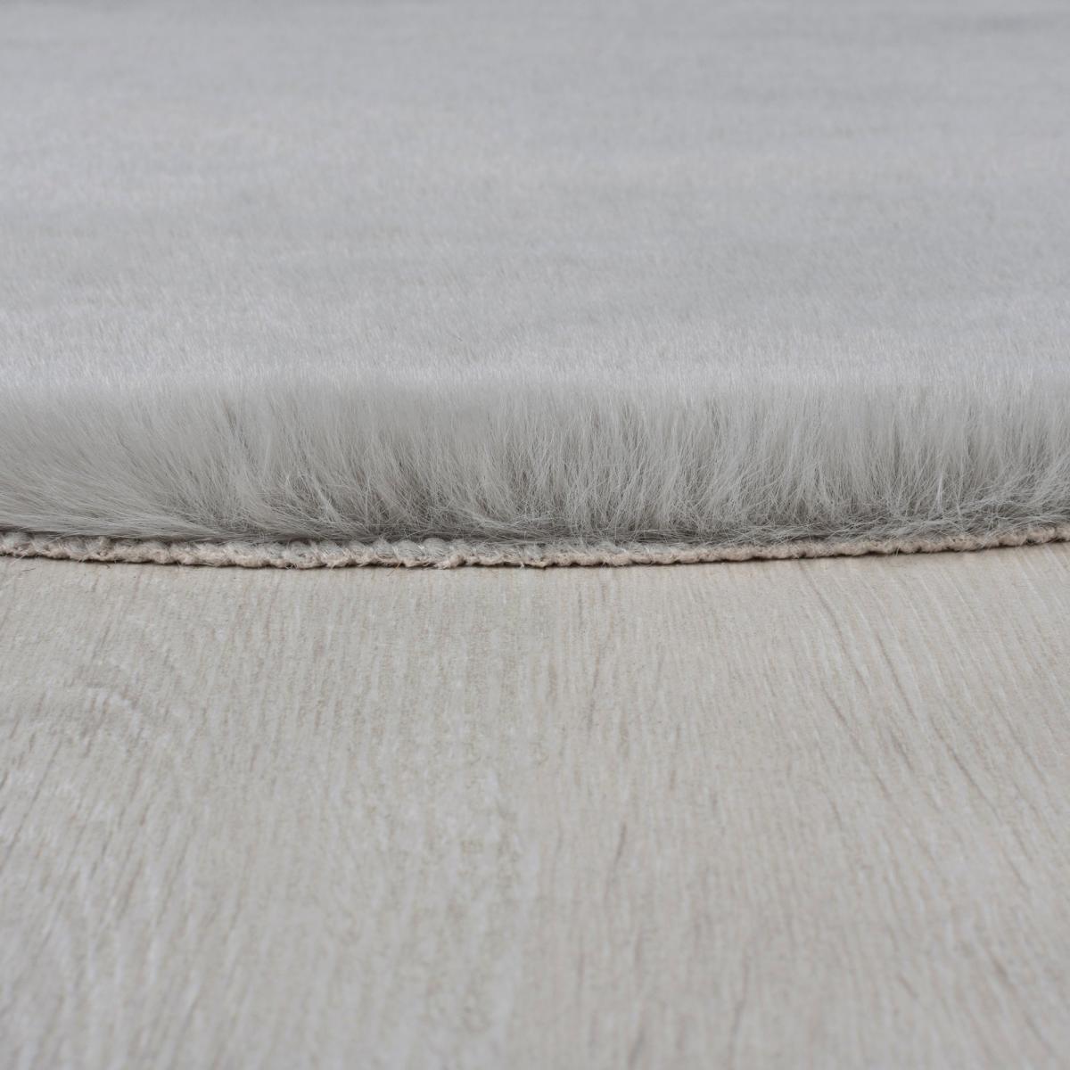 Supersoft Faux Fur Quad Rug Supersoft Grey – image 4