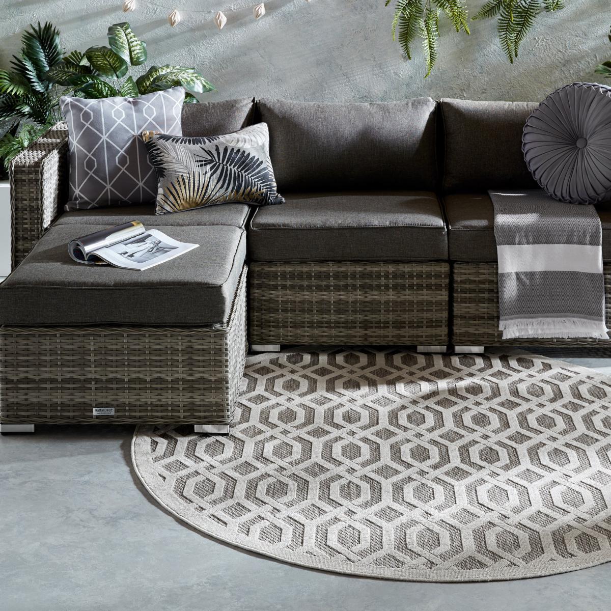 Mondo Natural Circle Geometric Indoor Outdoor Rug Brown and White – image 3