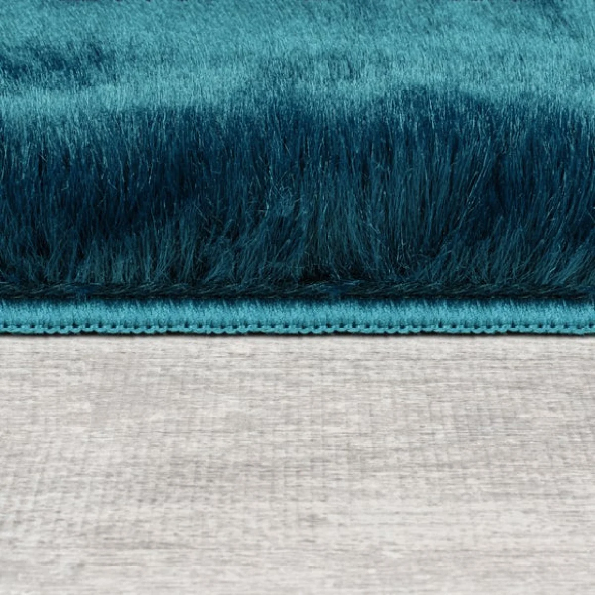 Ivy Luxury Faux Fur Rug – image 4