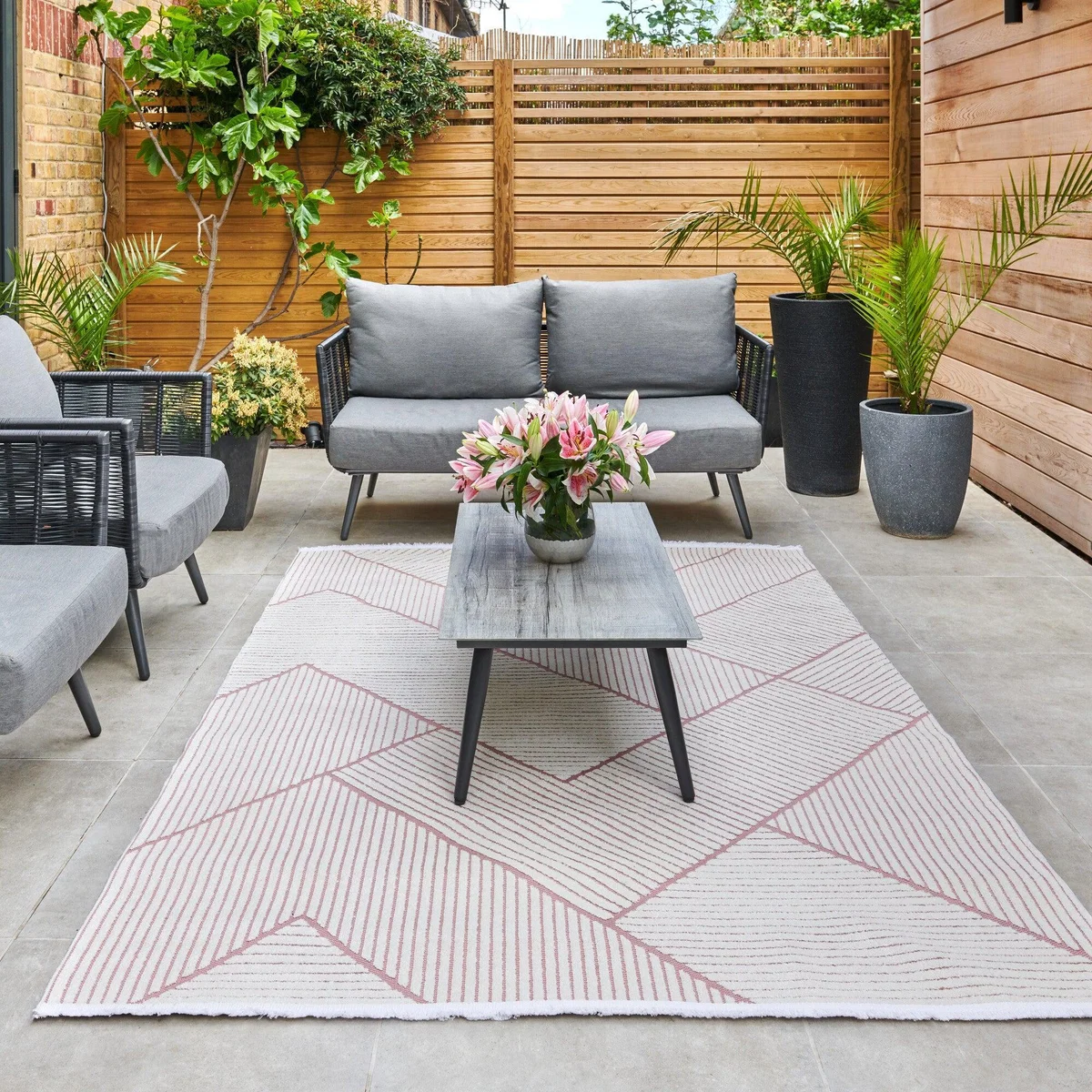 Jazz Chevron Indoor Outdoor Rug Jazz Rose – image 2