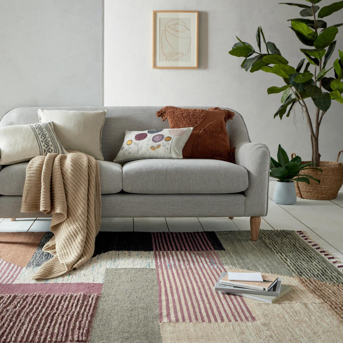 Perla Wool Mix Rug Pink, Brown and Black – image 1
