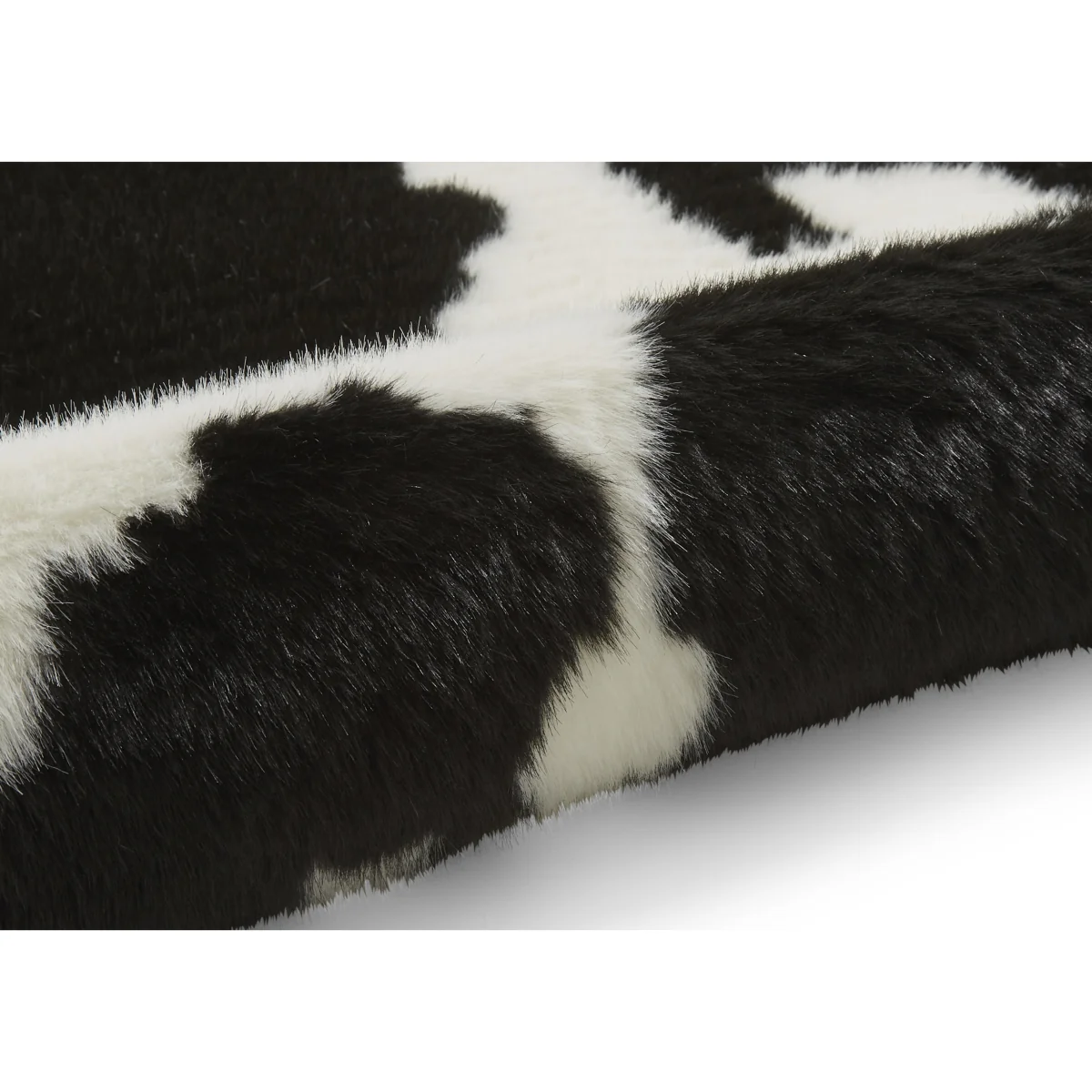 Faux Fur Cow Rug - 150cm-x-200cm – image 5