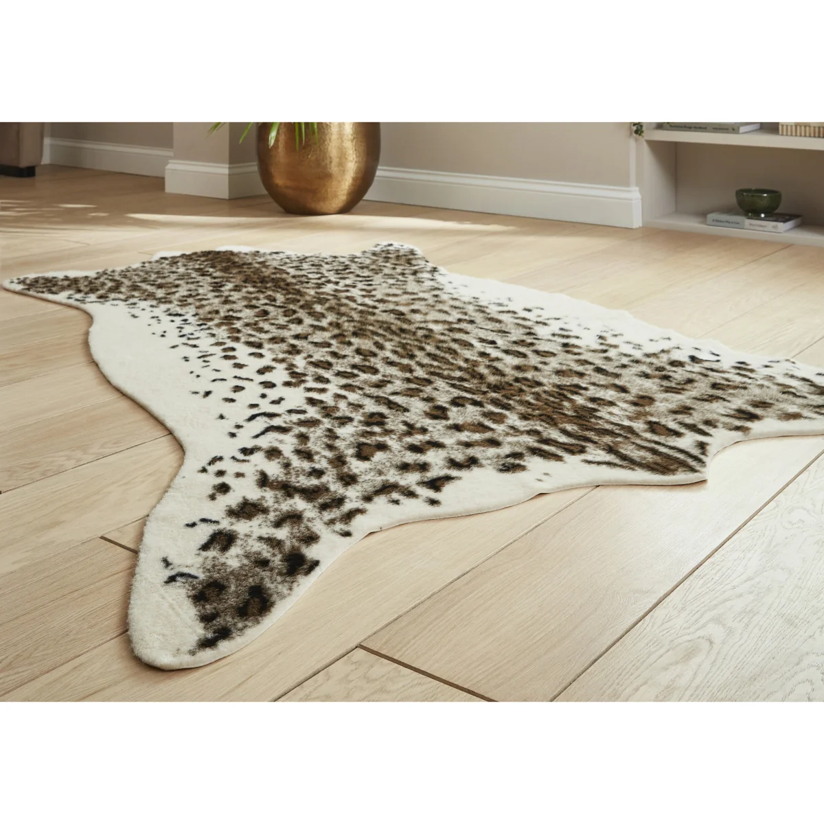 Faux Fur Leopard Rug - 180cm-x-240cm – image 3