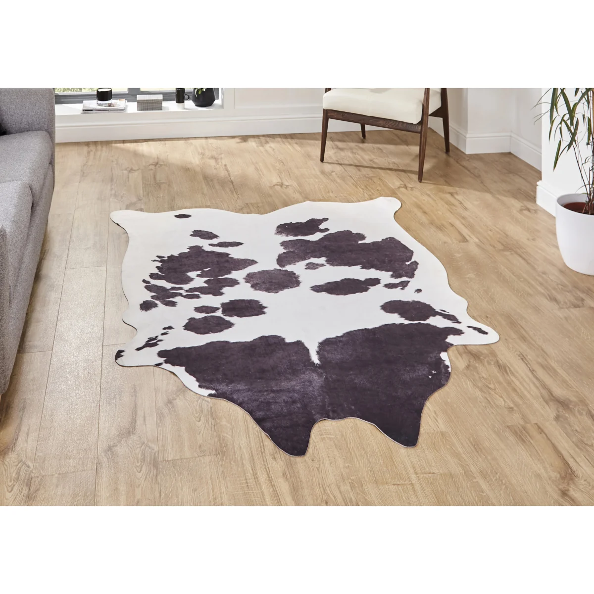 Faux Cow Print Rug - 155cm-x-195cm - Black – image 2