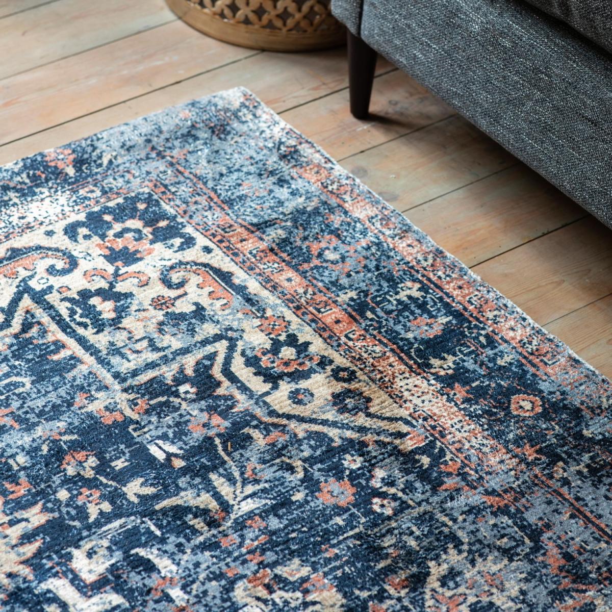Small Teal Vintage Rug - Iglezia – image 2