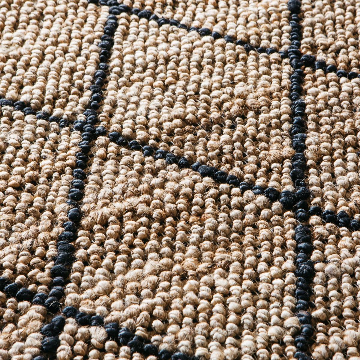 Arna Small Handwoven Rug – image 3