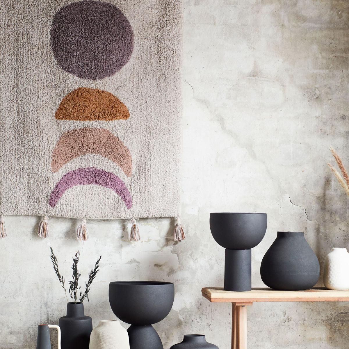 Abstract Moon Tasselled Rug – image 4