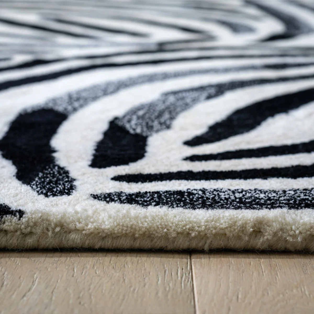 Habitat Skandi Brush Marks Rug - Black & White - 120x170cm – image 4