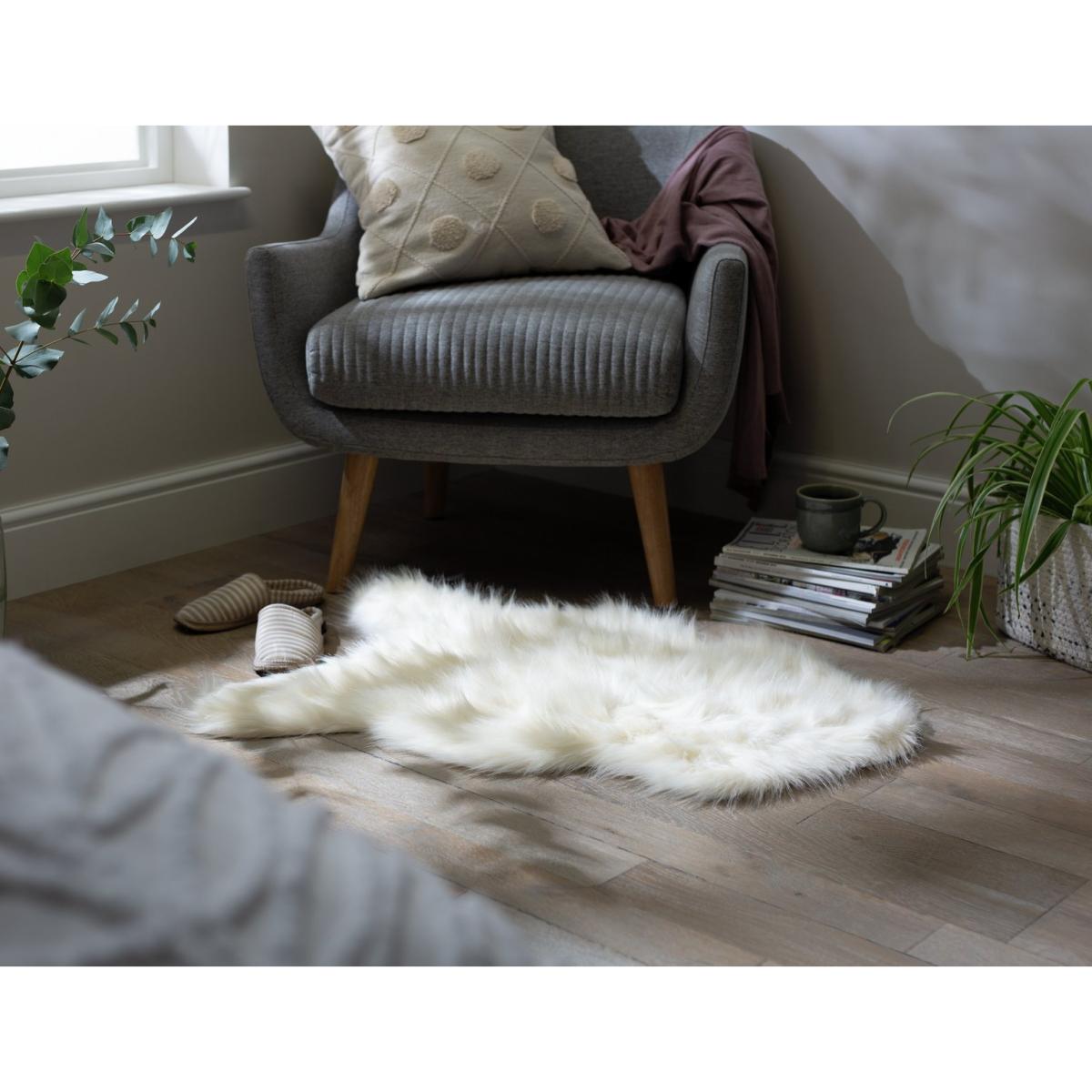 Habitat Faux Sheepskin Shaggy Woven Rug - 60x90cm - Blush – image 2
