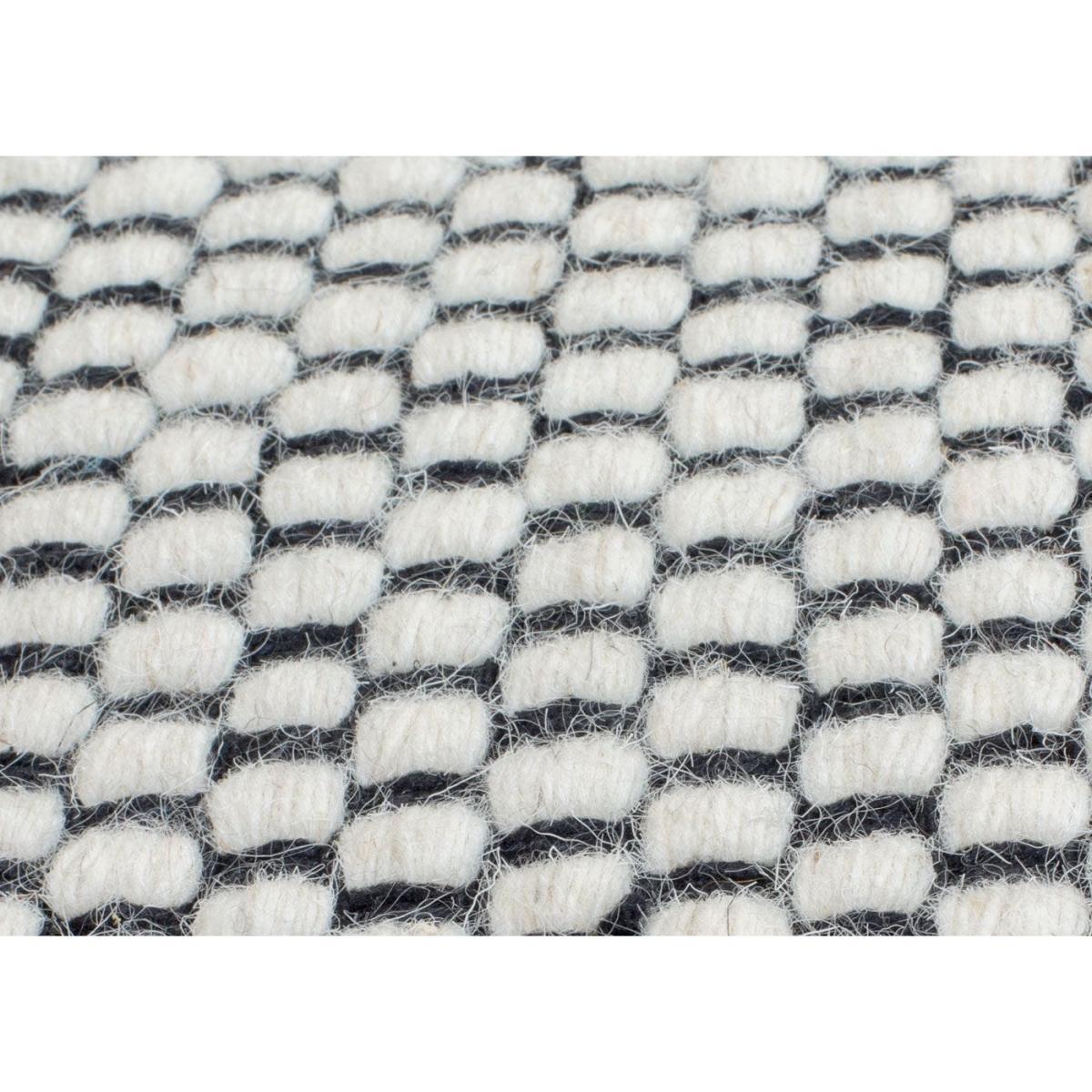 Linie Design Pomezia Rug Mouse 160 x 230cm - Heal's UK Furniture – image 2