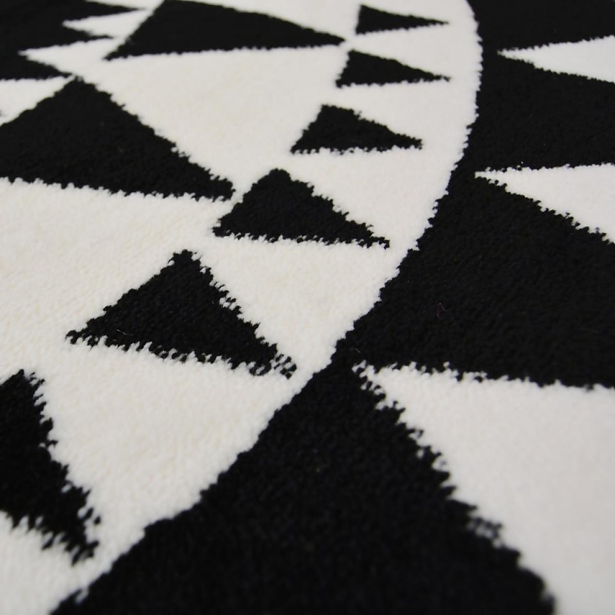 Daytona Atec Rug - Black - 133cm – image 4