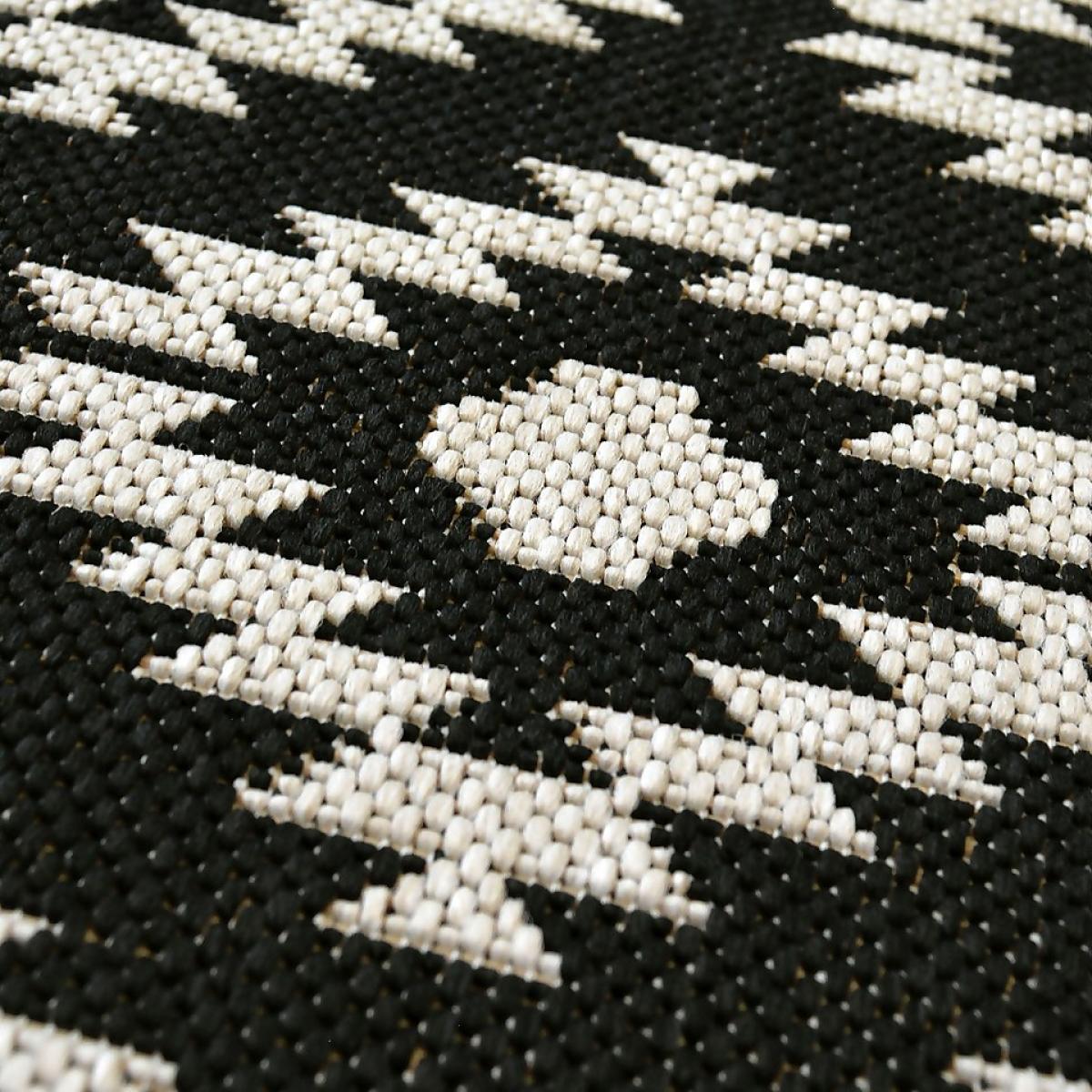 Indoor Outdoor Geo Rug - Black - 160x230cm – image 4