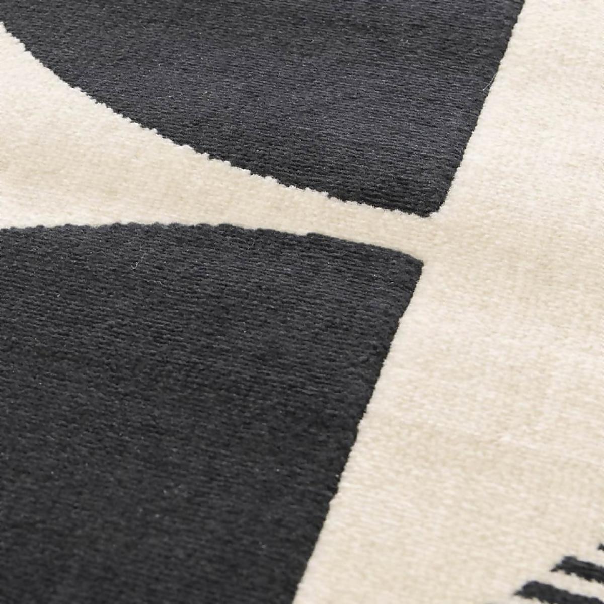 Geometric Rug - Monochrome - 120x170cm – image 3