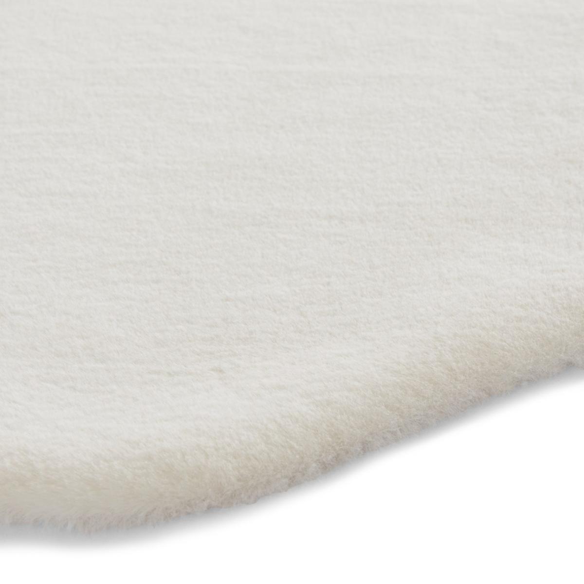 Single Pelt Faux Fur Rug - Ivory – image 5