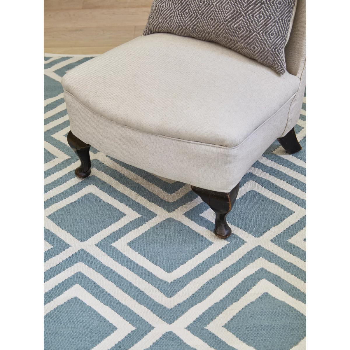 Weaver Green Iris Recycled Plastic Indoor & Outdoor Rug, L240 x W170 cm – image 3