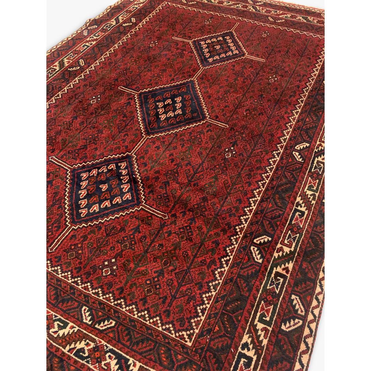 Gooch Oriental Quashgai Rug, Red/Multi, L262 x W196 cm – image 3