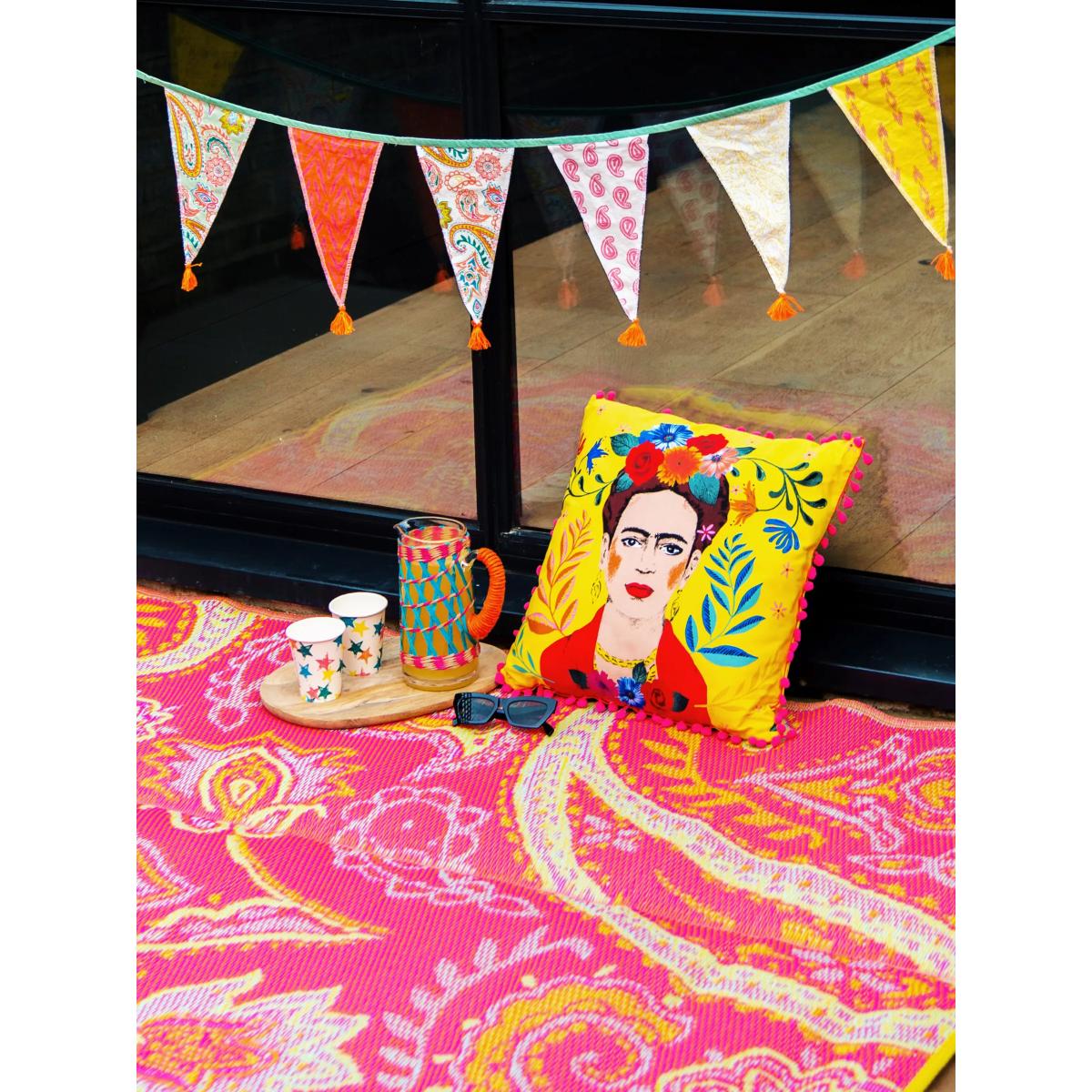 Talking Tables Paisley Outdoor Rug – image 3