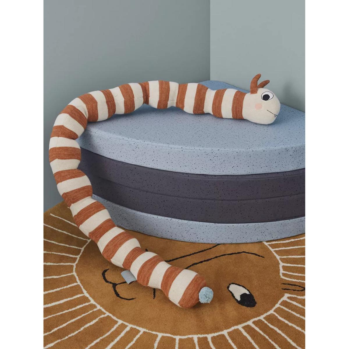OYOY MINI Lion Rug, Brown, Dia.95cm – image 3