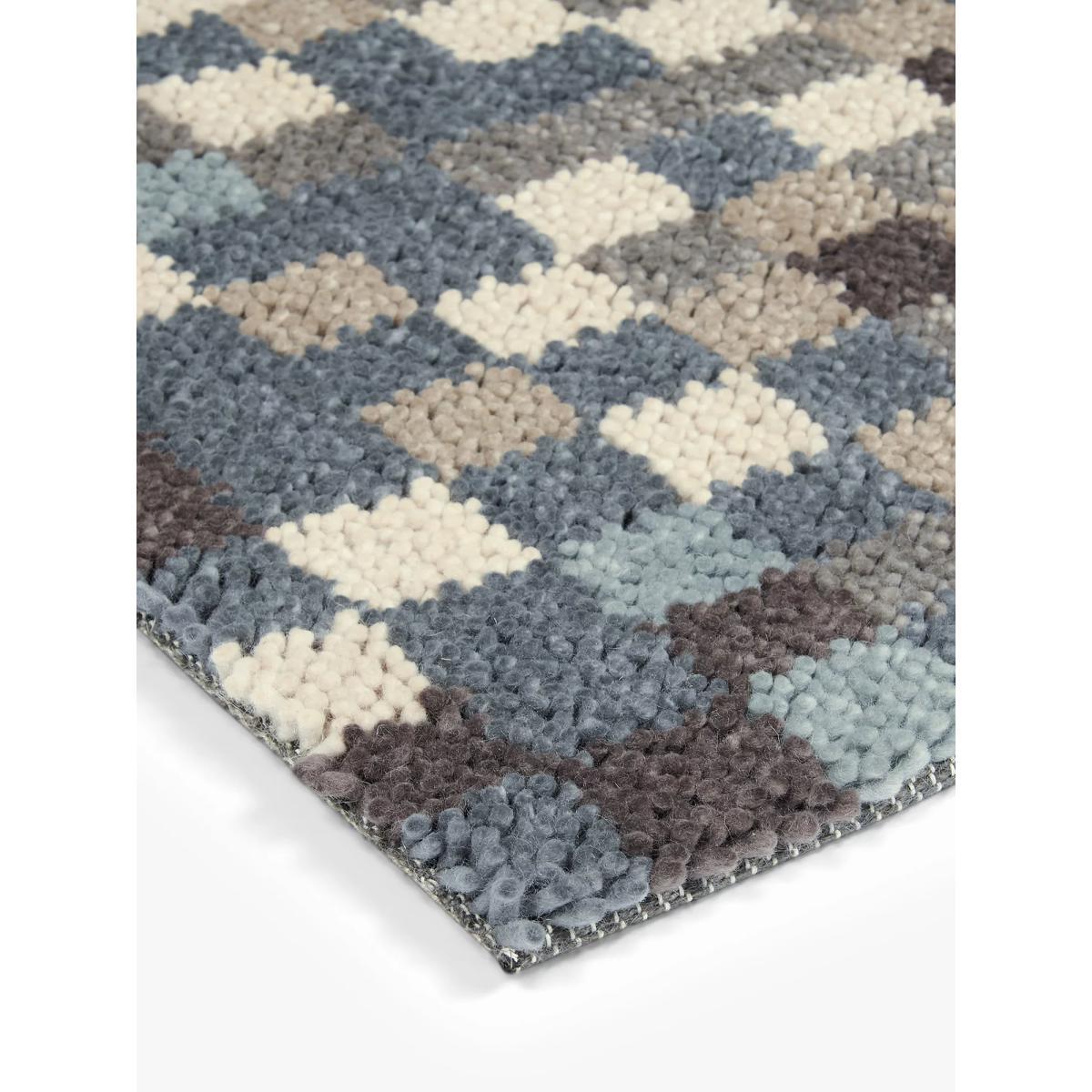 Brink & Campman Fade Dart Rug – image 3
