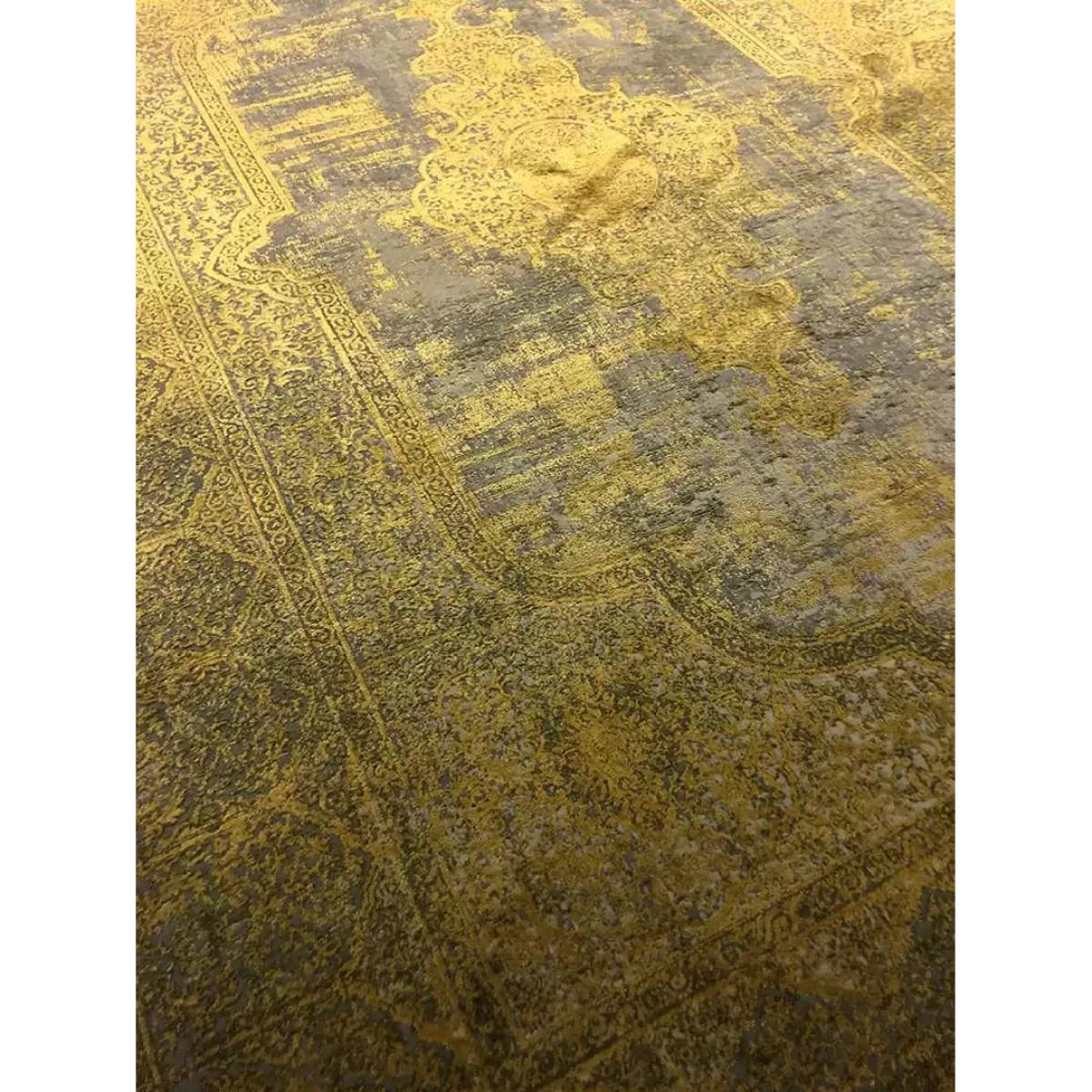 Gooch Luxury Distressed Medallion Rug, L340 x W240 cm – image 4