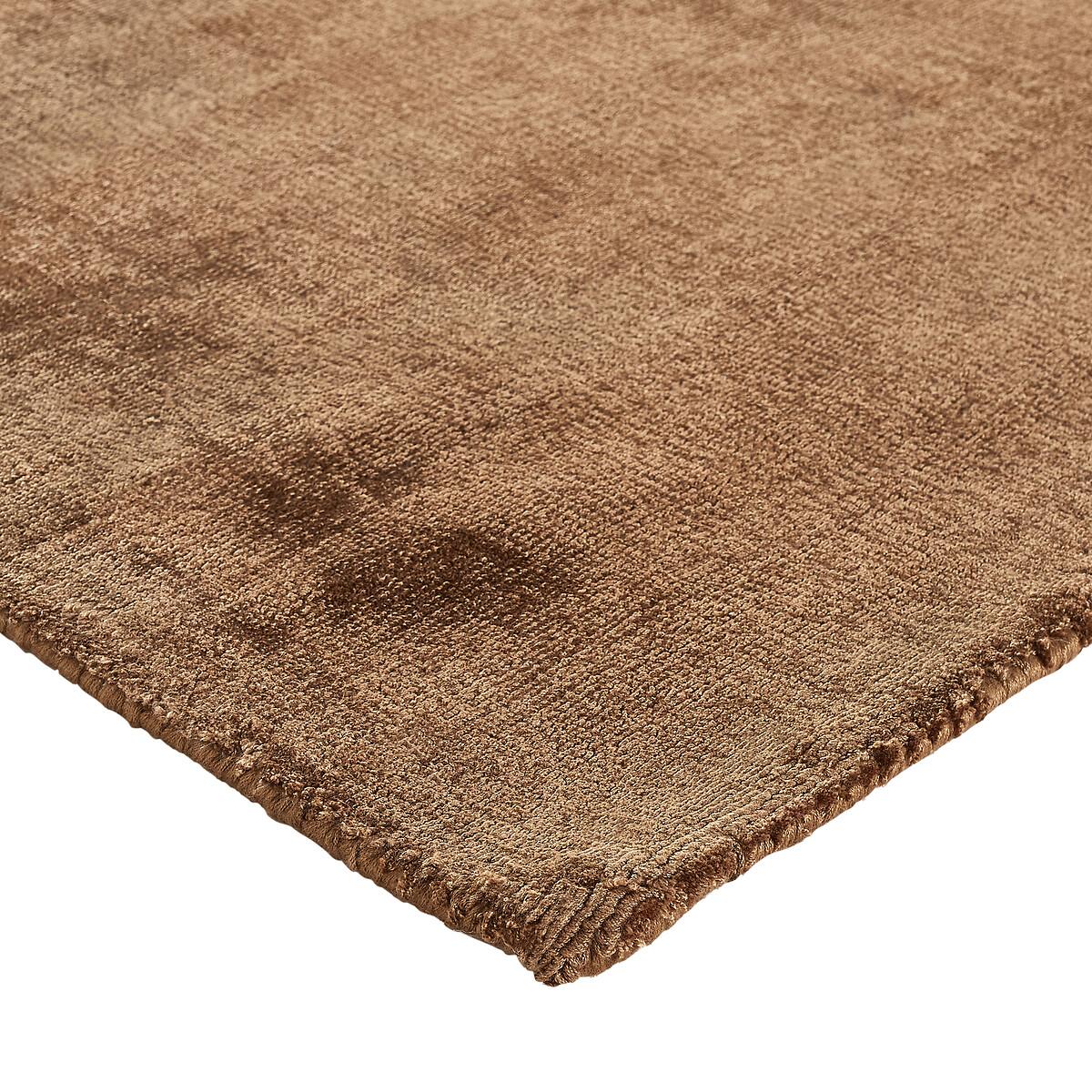 Izri Aged Effect Lyocell Rug – image 3