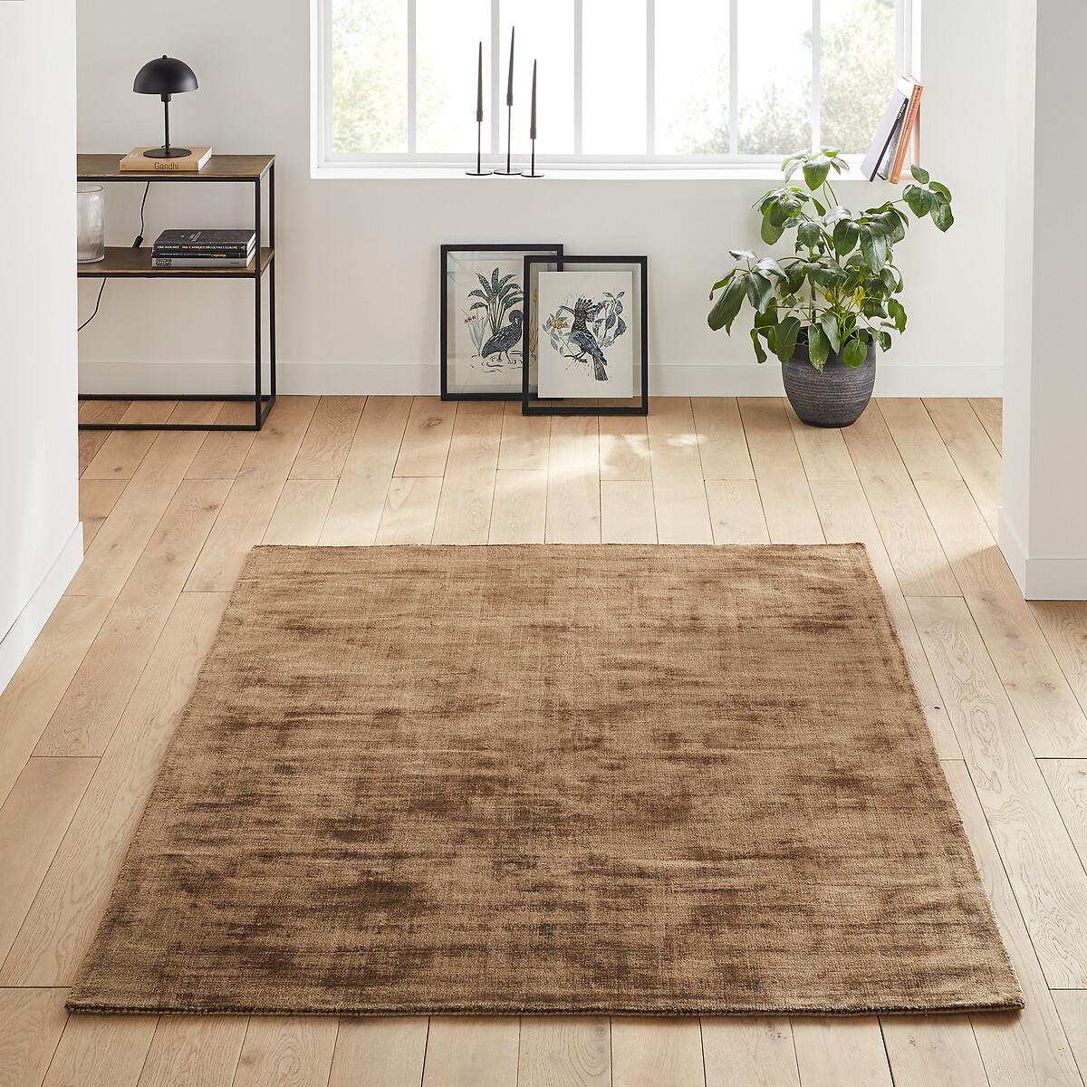 Izri Aged Effect Lyocell Rug – image 1