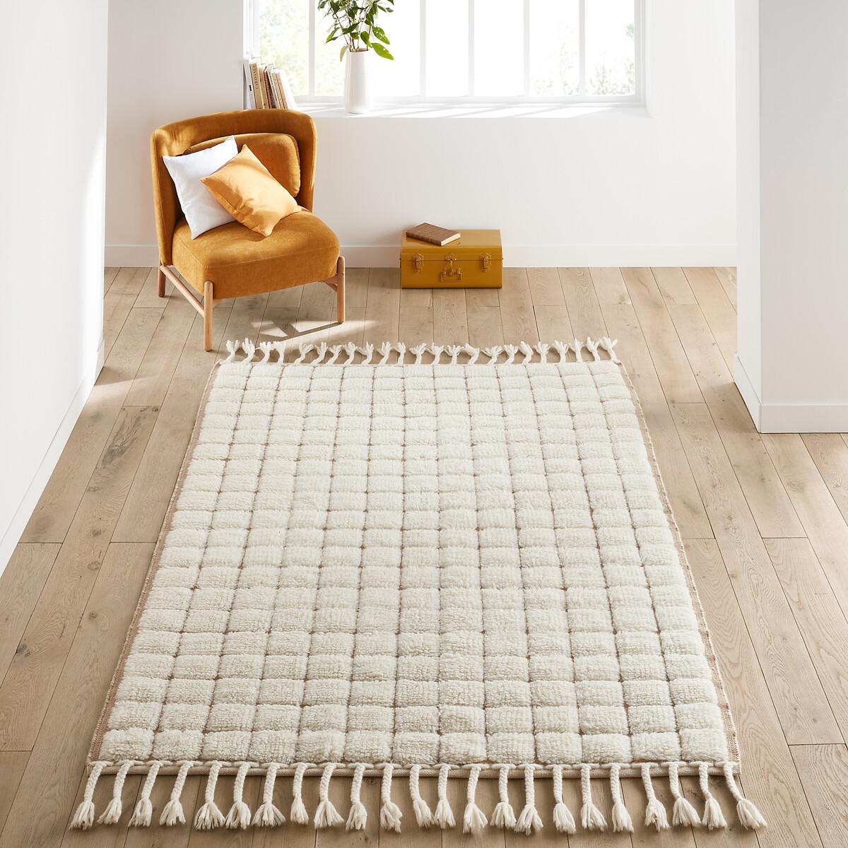 Ladama Checkered Fringed Wool Rug – image 1